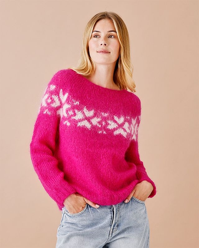 8932092 Genser med isblomster